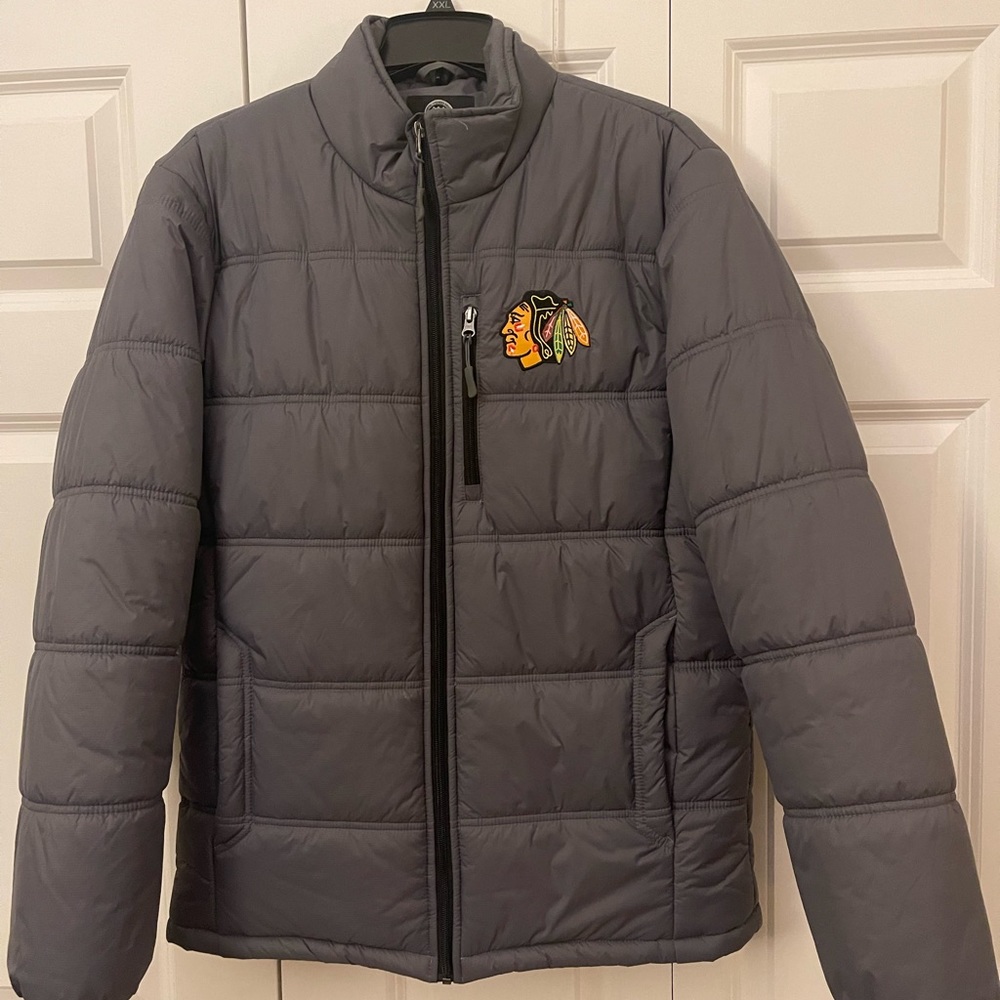 NHL Chicago Blackhawks grey Mens Medium Winter coat